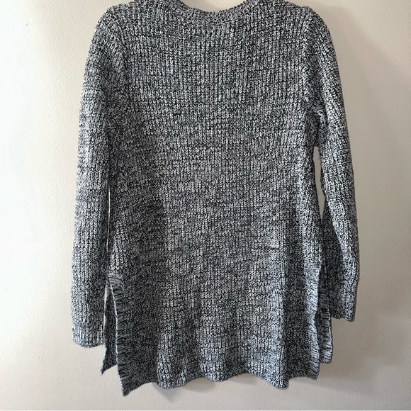 Torrid Gray Knit Sweater Size: 1 (XL) - Picture 2 of 5